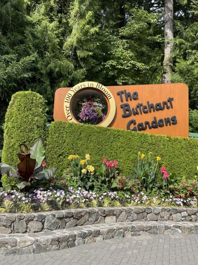 Butchart Garden Enterance Sign